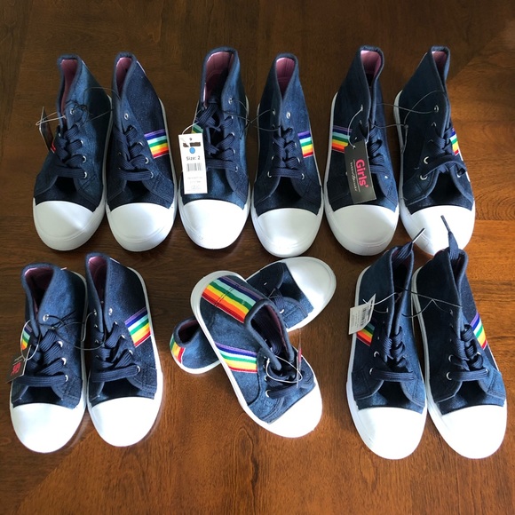 brooks high top sneakers